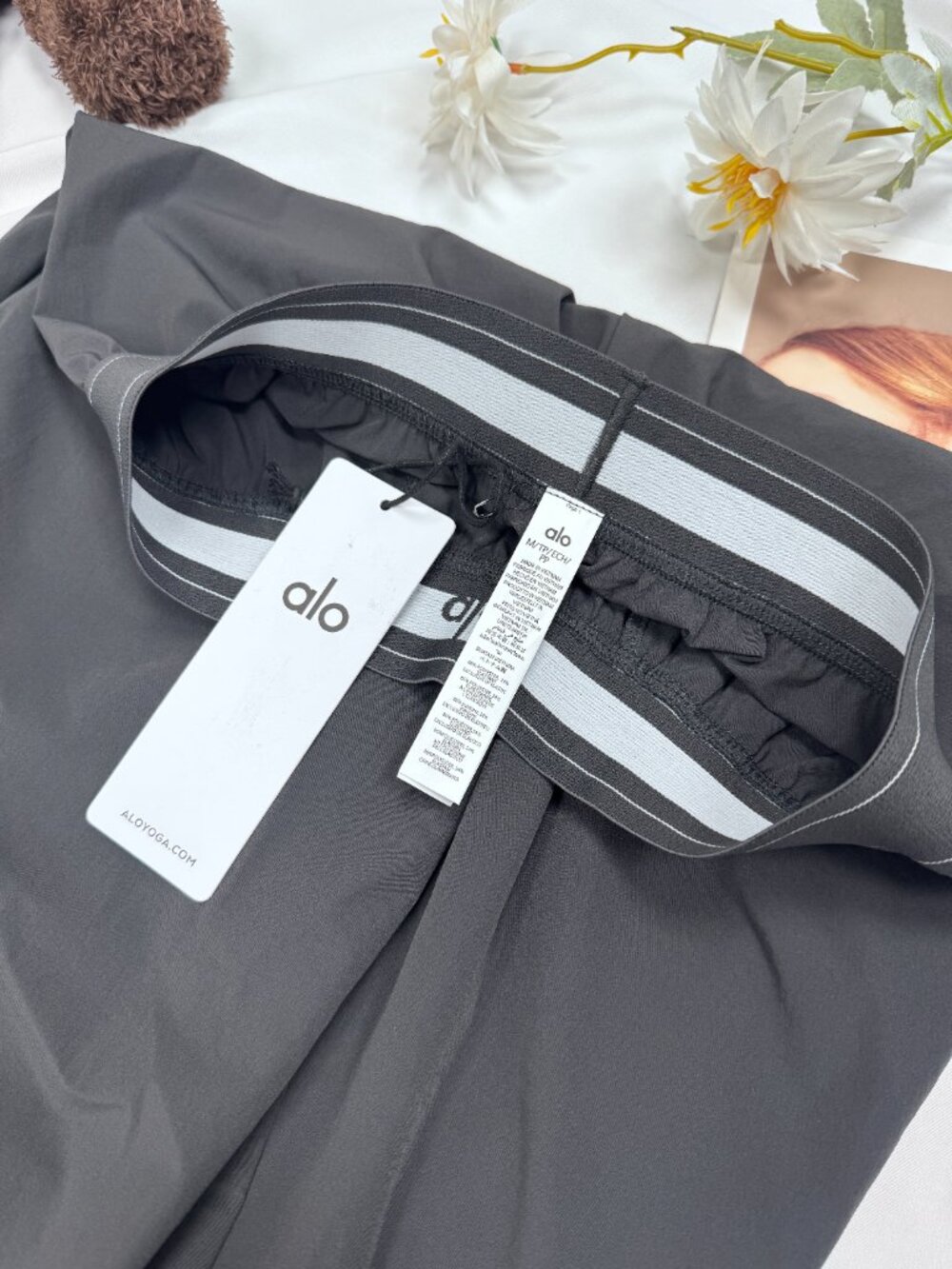 NWT 😘 ALO Yogo Suit Up Trousers ❤ Summer/Casual/Straight Legs pants (Regular) - Picture 4 of 8